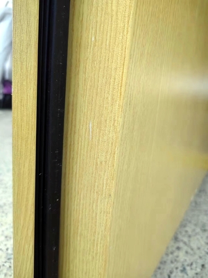 ขวาในเปิดประตูกันเสียง H2425*W950*70 มม สําหรับการลดเสียงและความเป็นส่วนตัว